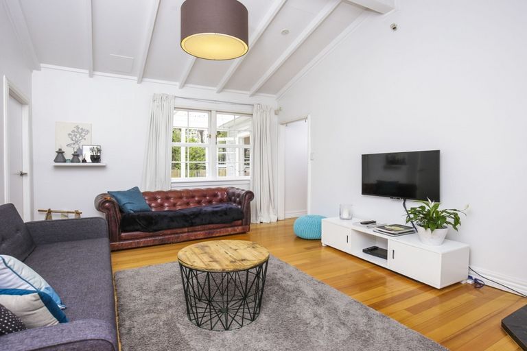 Photo of property in 263 Huia Road, Titirangi, Auckland, 0604