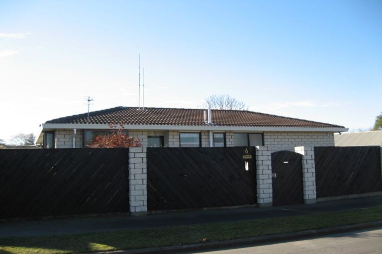 Photo of property in 6 Caithness Street, New Brighton, Christchurch, 8083