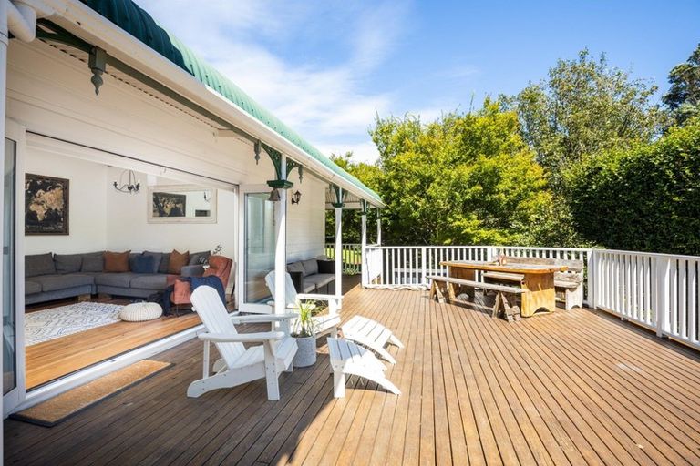 Photo of property in 160a Frankley Road, Frankleigh Park, New Plymouth, 4310