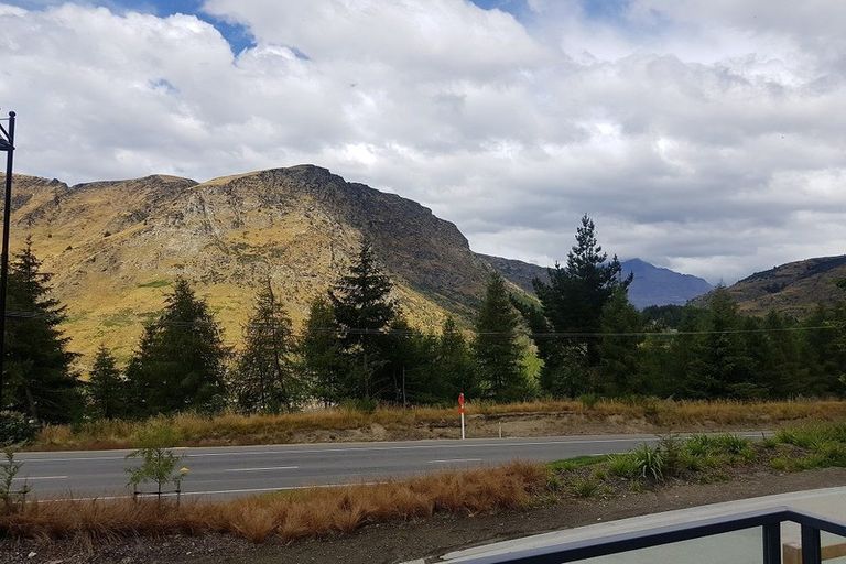 Photo of property in 2 O'callaghan Street, Arthurs Point, Queenstown, 9371