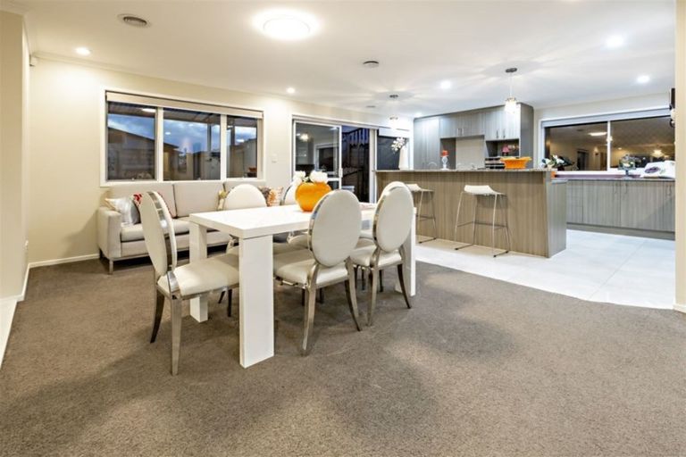 Photo of property in 33 Lucca Crescent, Flat Bush, Auckland, 2019