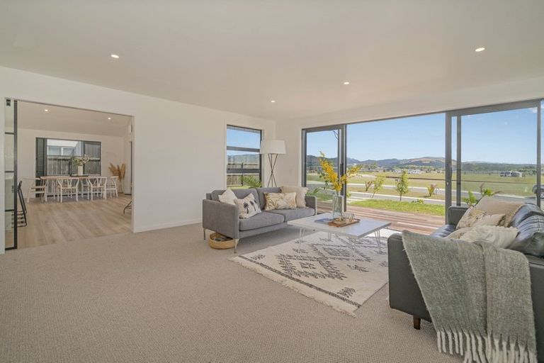 Photo of property in 9 Awatea Drive, Whitianga, 3510