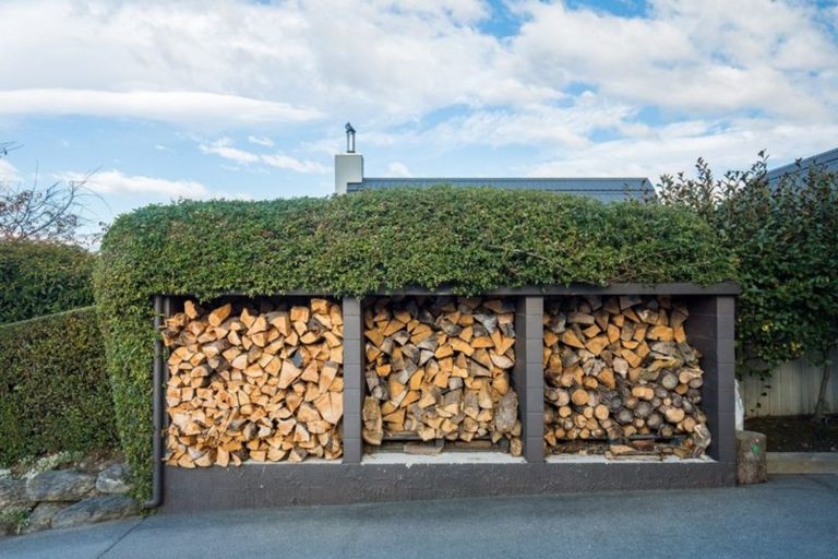 Photo of property in 22 Old Station Avenue, Wanaka, 9305