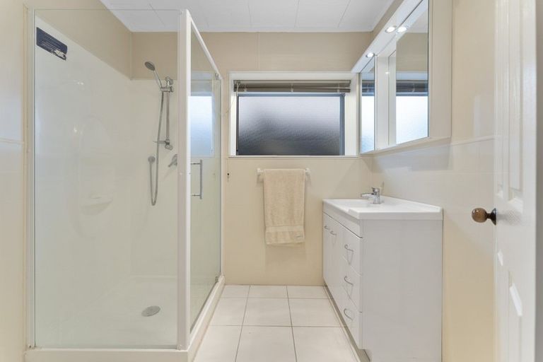 Photo of property in 2/7 Mahoe Street, Strandon, New Plymouth, 4312