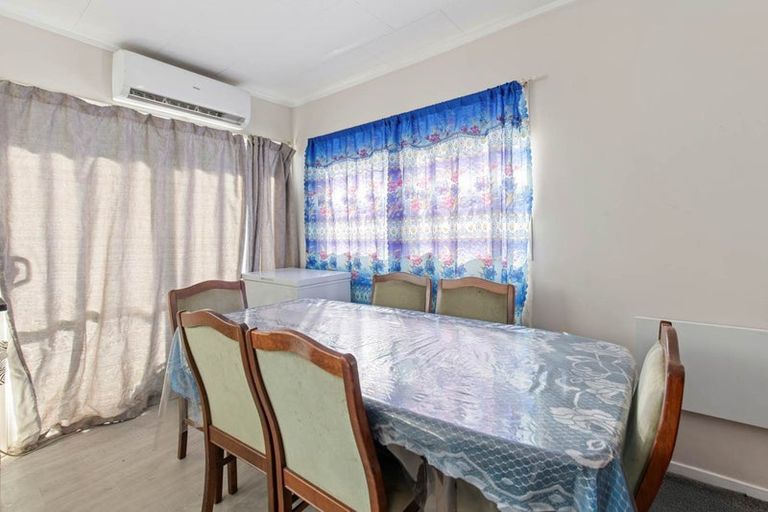 Photo of property in 78 Burundi Avenue, Clendon Park, Auckland, 2103