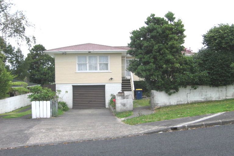 Photo of property in 1/7 Windy Ridge Road, Glenfield, Auckland, 0629