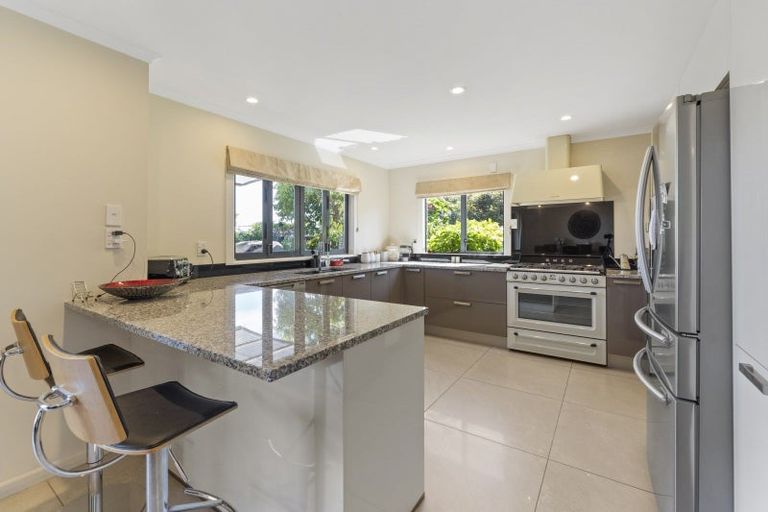 Photo of property in 14 Tararua Crescent, Otaki, 5512