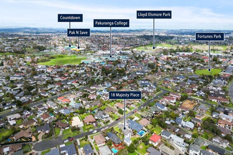 Photo of property in 18 Majesty Place, Half Moon Bay, Auckland, 2012