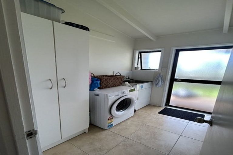 Photo of property in 3a Universal Drive, Henderson, Auckland, 0610