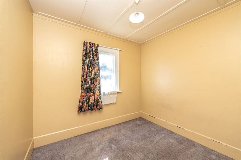 Photo of property in 14 Duigan Street, Gonville, Whanganui, 4501