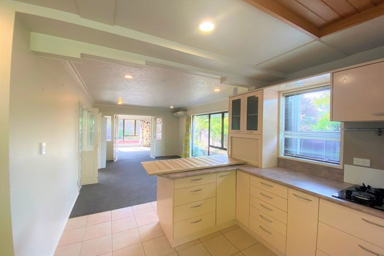 Photo of property in 15 Chatswood Place, Bishopdale, Christchurch, 8051