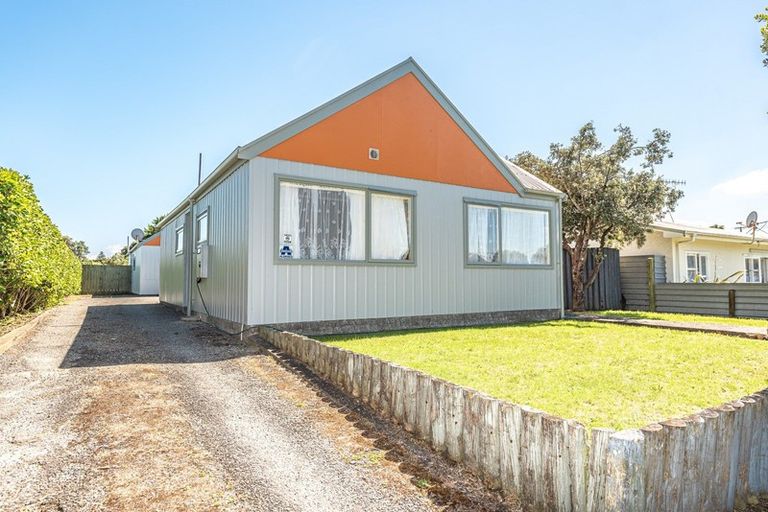 Photo of property in 21a Karewa Street, Castlecliff, Whanganui, 4501