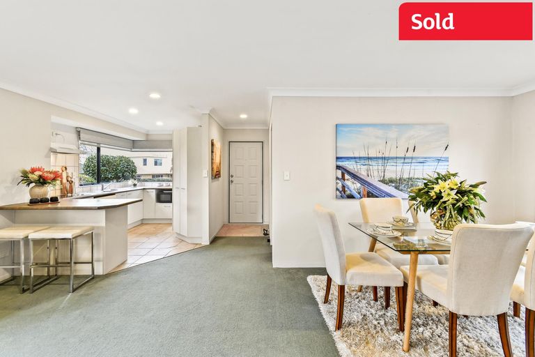 Photo of property in 2a Dan Bryant Place, Pukekohe, 2120