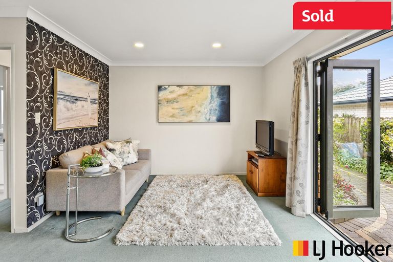 Photo of property in 2a Dan Bryant Place, Pukekohe, 2120