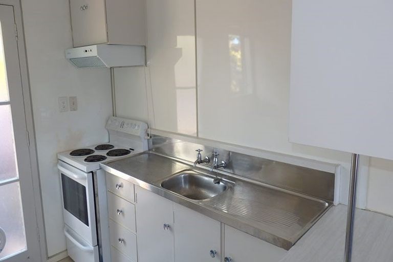 Photo of property in 2/37 York Road, Papatoetoe, Auckland, 2104