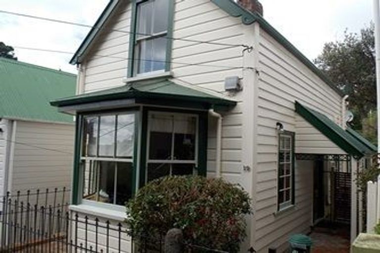 Photo of property in 19 Ascot Street, Thorndon, Wellington, 6011