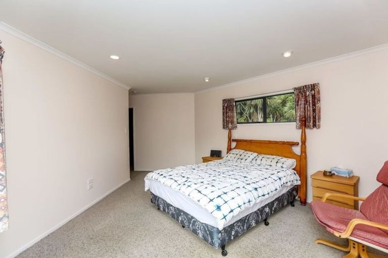 Photo of property in 16a Del Mar Place, Merrilands, New Plymouth, 4312