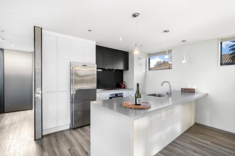 Photo of property in 47 Great South Road, Papakura, 2110