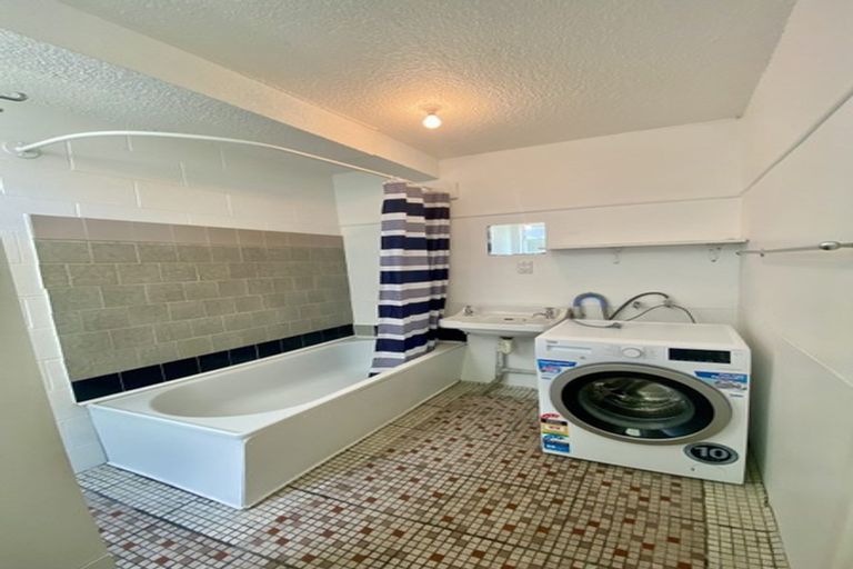 Photo of property in 2/32 Fairfield Avenue, Addington, Christchurch, 8024