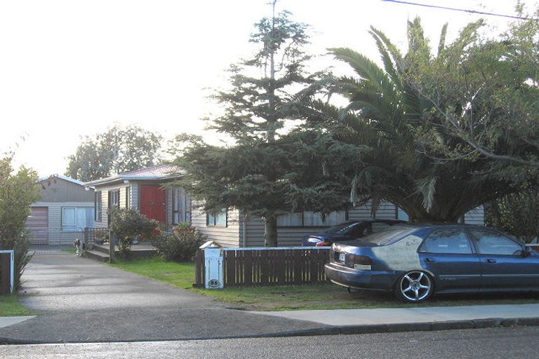 Photo of property in 86 Alexander Road, Raumati Beach, Paraparaumu, 5032