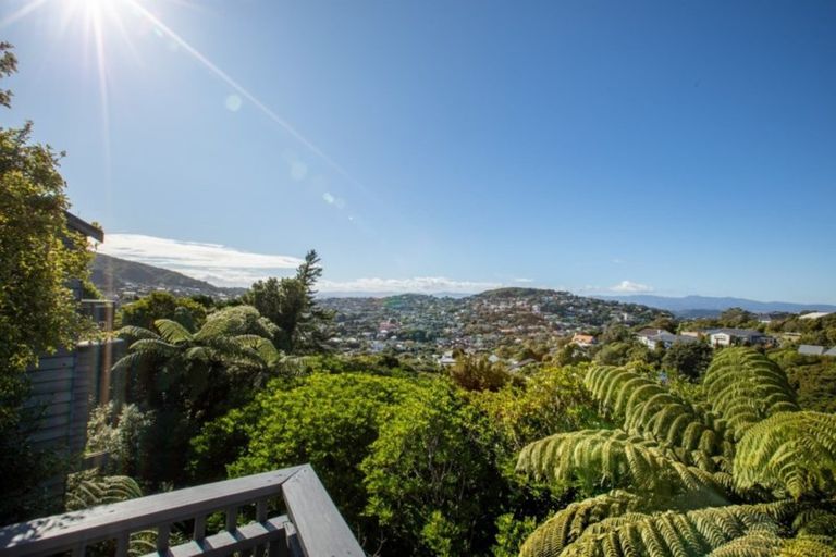 Photo of property in 8 Preston Way, Ngaio, Wellington, 6035