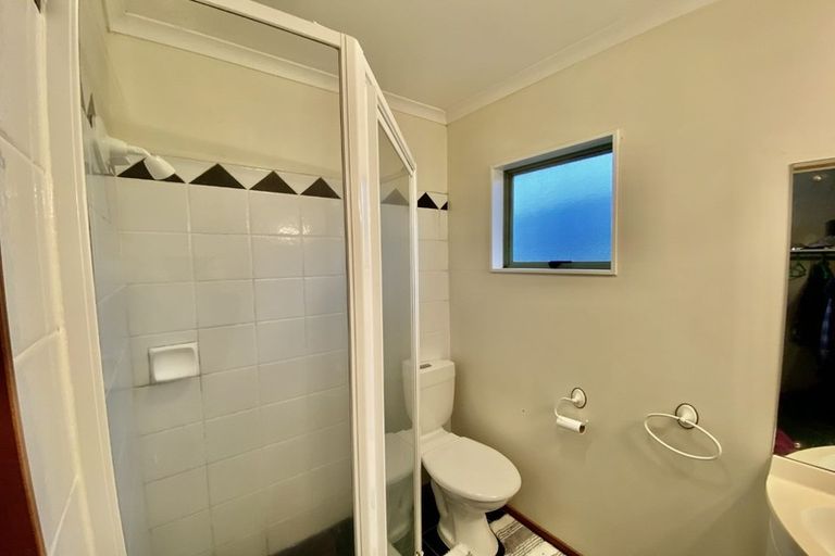 Photo of property in 17 Arirang Rise, Pinehill, Auckland, 0632