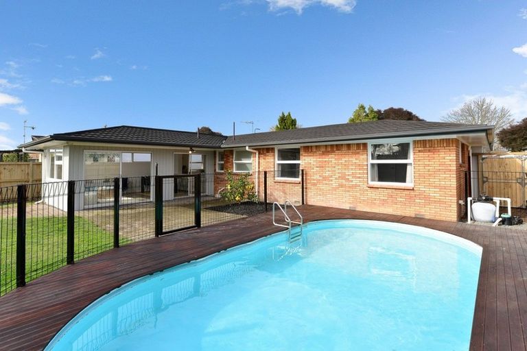 Photo of property in 25 Pulham Crescent, Queenwood, Hamilton, 3210