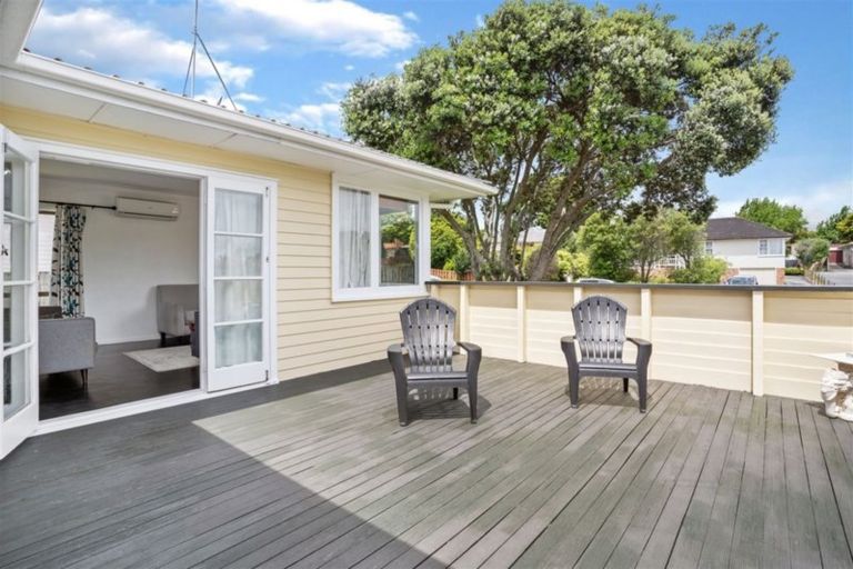 Photo of property in 117 Bruce Road, Glenfield, Auckland, 0629