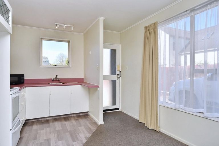 Photo of property in 3/74 Picton Avenue, Riccarton, Christchurch, 8011