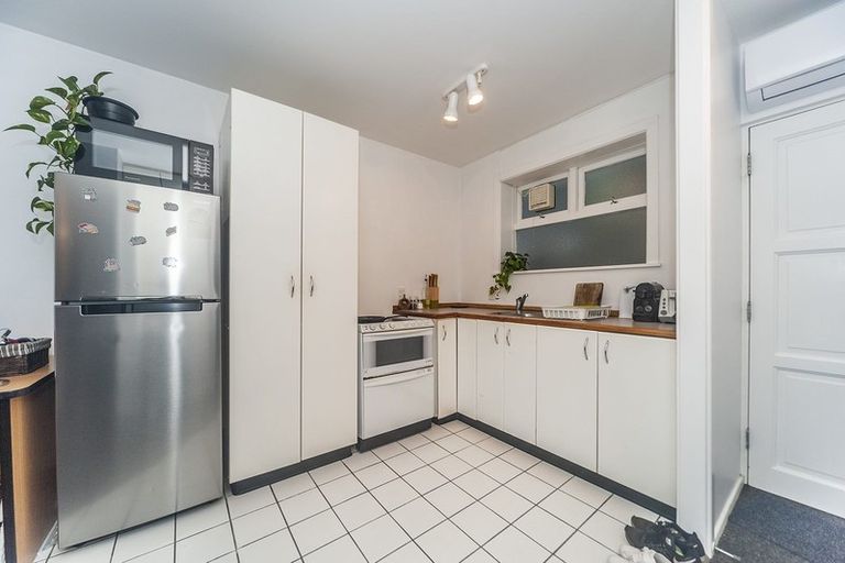 Photo of property in Parkland Flats, 5/51 Adams Terrace, Kelburn, Wellington, 6021