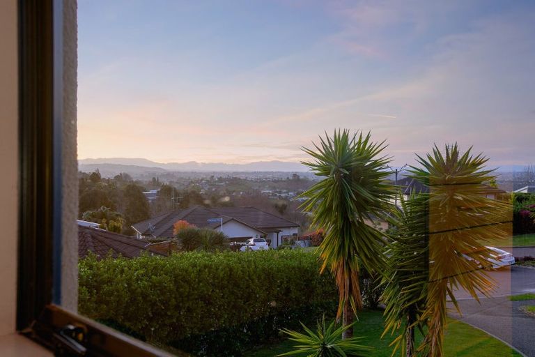 Photo of property in 11 Hillford Place, Welcome Bay, Tauranga, 3175