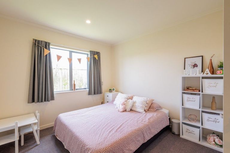 Photo of property in 25a Rosalie Terrace, Kelvin Grove, Palmerston North, 4414