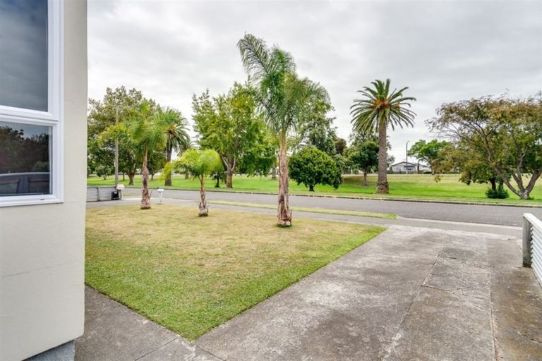 Photo of property in 72 Douglas Mclean Avenue, Marewa, Napier, 4110