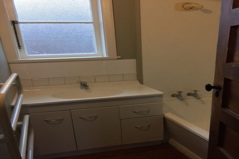 Photo of property in 8 Ashby Place, Bryndwr, Christchurch, 8052