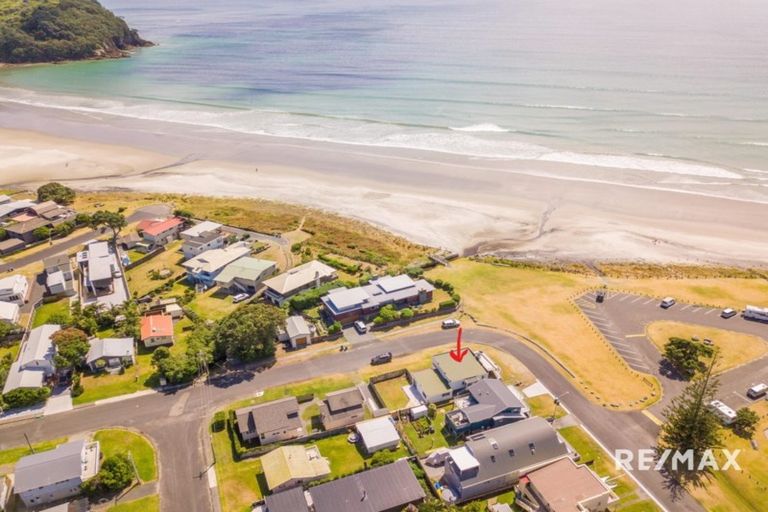 Photo of property in 1 Savage Avenue, Waihi Beach, 3611