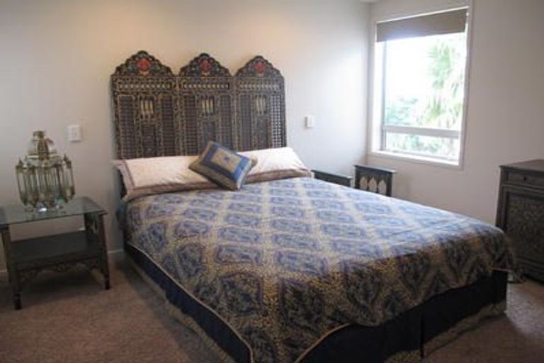 Photo of property in 1/43 Castor Bay Road, Castor Bay, Auckland, 0620