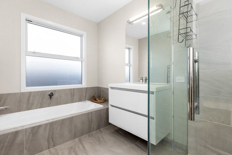 Photo of property in 22 Kaituna Place, Te Awa, Napier, 4110