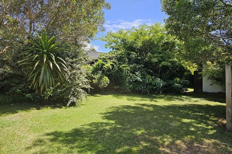 Photo of property in 67 John Downs Drive, Browns Bay, Auckland, 0630