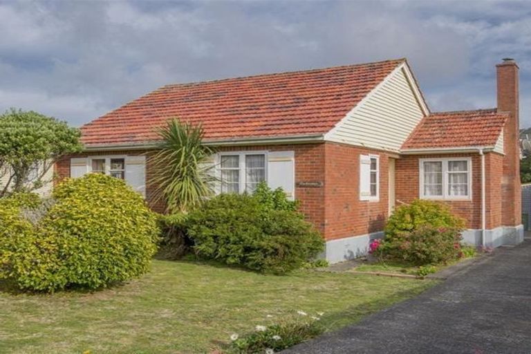 Photo of property in 10 Bould Street, Johnsonville, Wellington, 6037