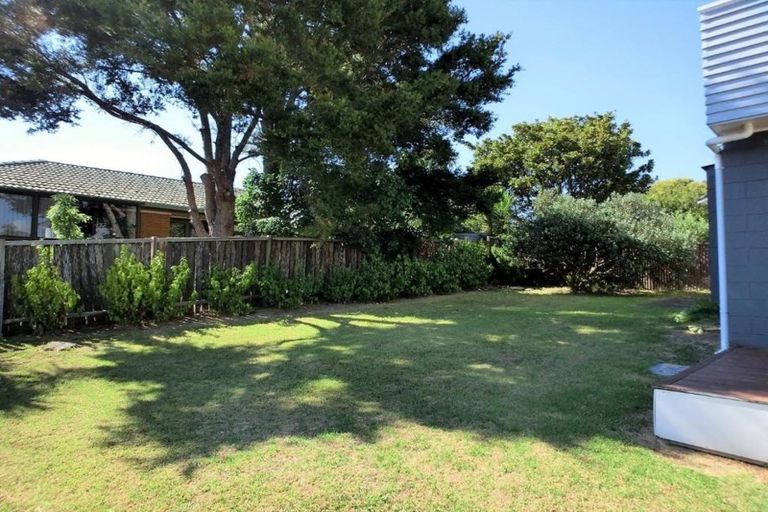Photo of property in 1/21 Watea Road, Torbay, Auckland, 0630