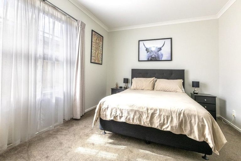 Photo of property in 114 Avondale Road, Taradale, Napier, 4112