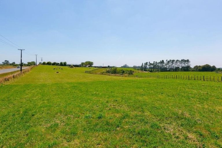 Photo of property in 2599 Mountain Road, Tariki, Stratford, 4394