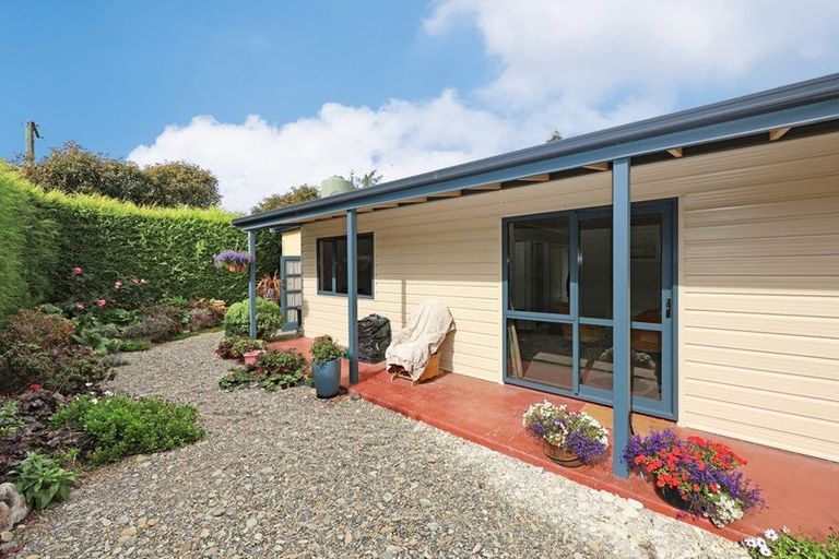 Photo of property in 33 Main Street, Weston, Oamaru, 9401