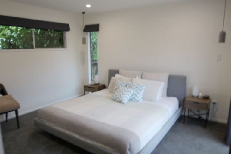 Photo of property in 17 St Catherine Crescent, West Harbour, Auckland, 0618