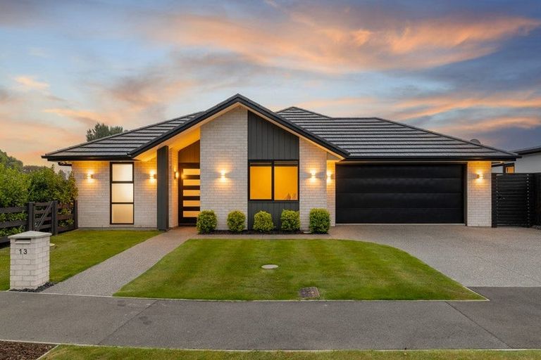 Photo of property in 13 Glengael Drive, Halswell, Christchurch, 8025