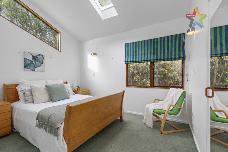 Photo of property in 34 Jocelyn Crescent, Pinehaven, Upper Hutt, 5019