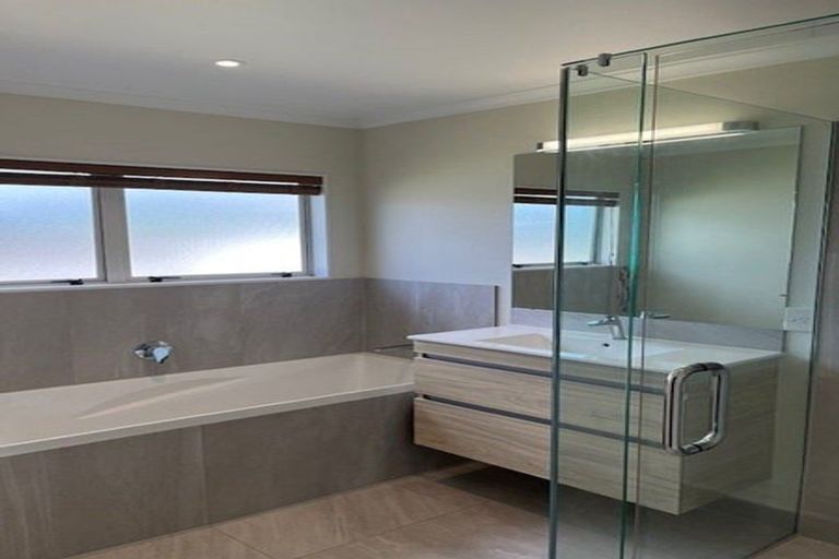 Photo of property in 73 Solomon Street, Brookfield, Tauranga, 3110