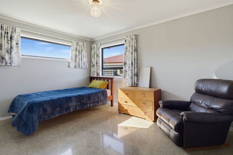 Photo of property in 9 Golf Vue Place, Castlecliff, Whanganui, 4501