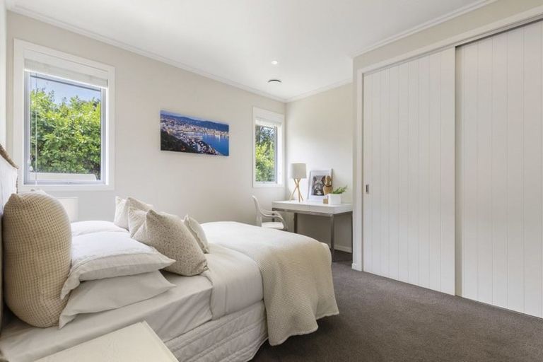 Photo of property in 30 Wicklam Lane, Greenhithe, Auckland, 0632