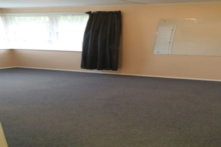 Photo of property in 12a Maraval Crescent, Grenada Village, Wellington, 6037